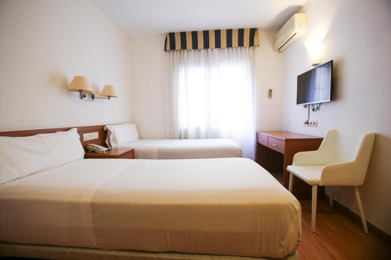 Vilanova i la Geltrú Gatell Hotel מראה חיצוני תמונה